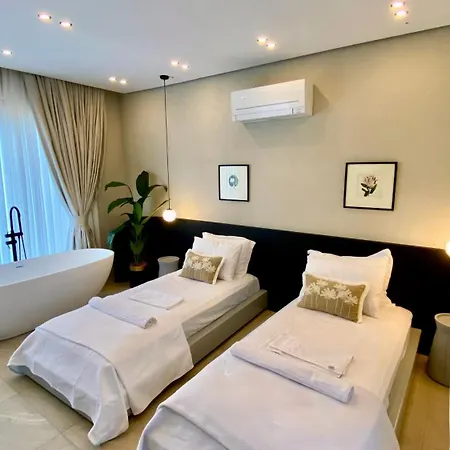 Vila Villa777 *