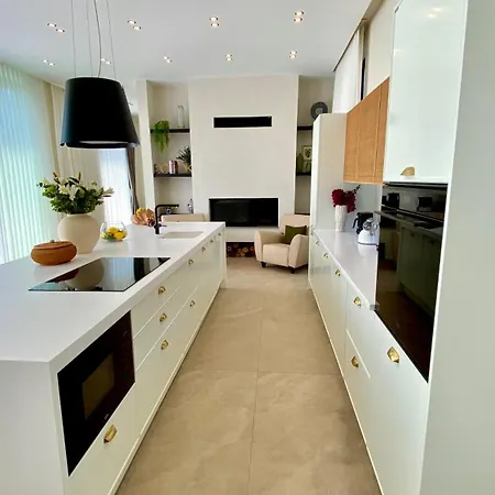 Villa777